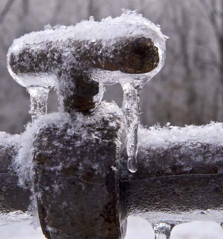 Preventing and dealing with frozen pipes