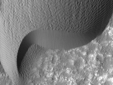A rippled dune front in Herschel Crater on Mars moved an average of about two meters (about two yards) between March 3rd, 2007 and December 1st, 2010. (Image credit: NASA/JPL-Caltech/Univ. of Ariz./JHUAPL)