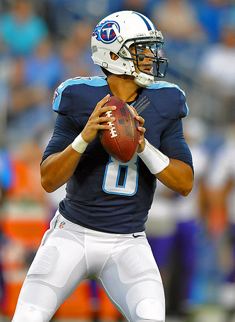 East Rutherford, New Jersey, USA. 13th Dec, 2015. Tennessee Titans  quarterback Marcus Mariota (8) in action prior to the NFL game between the  Tennessee Titans and the New York Jets at MetLife