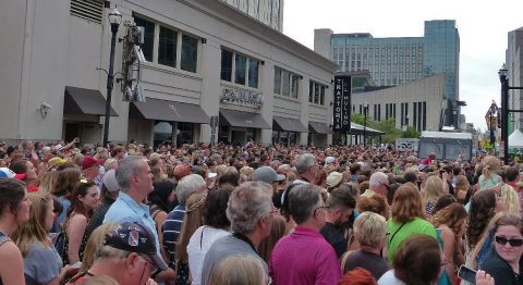 Fans gathered from Broadway to 5th Avenue for a musical Monday. (Richard J. Lynch)