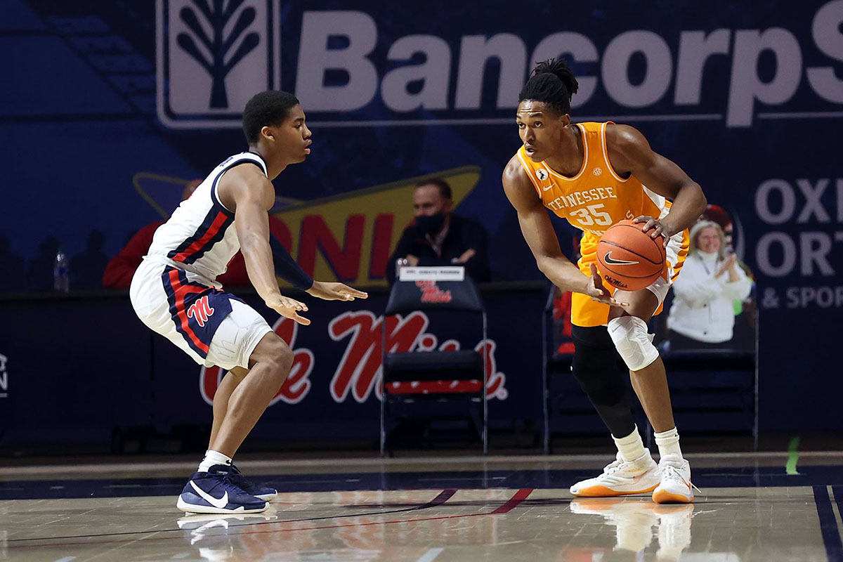 Tennessee Vols Basketball loses on the road to Ole Miss, 52-50 -  Clarksville Online - Clarksville News, Sports, Events and Information