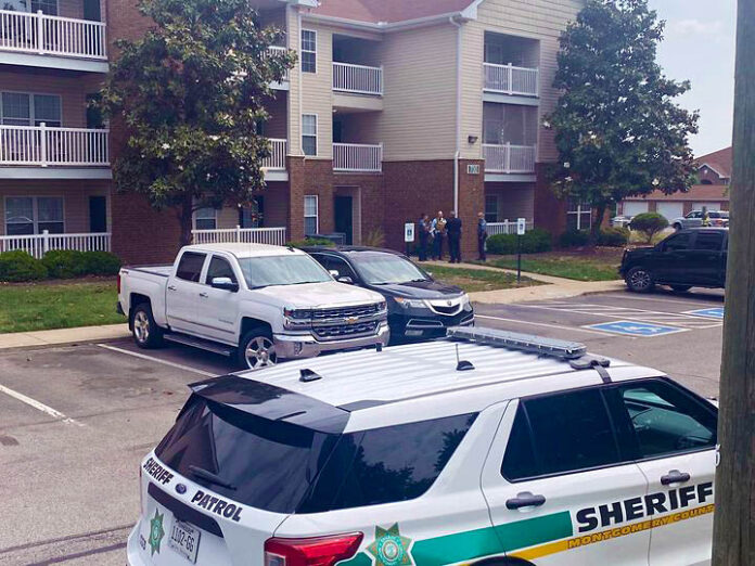 Montgomery County Sheriff's deputies respond to barricaded female at Autumn Winds Apartments.