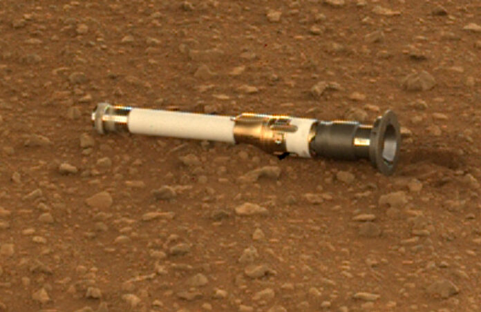 NASA’s Perseverance rover deposited the first of several samples onto the Martian surface on Dec. 21, 2022, the 653rd Martian day, or sol, of the mission. (NASA/JPL-Caltech/MSSS)
