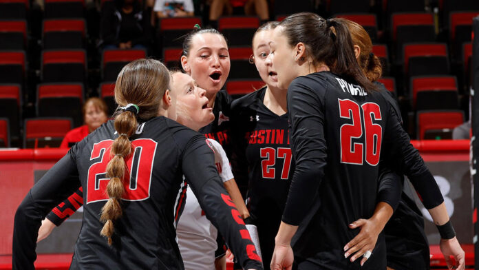 Austin Peay State University Volleyball Starts ASUN Second Half at the Dunn Center. (Robert Smith, APSU Sports Information)