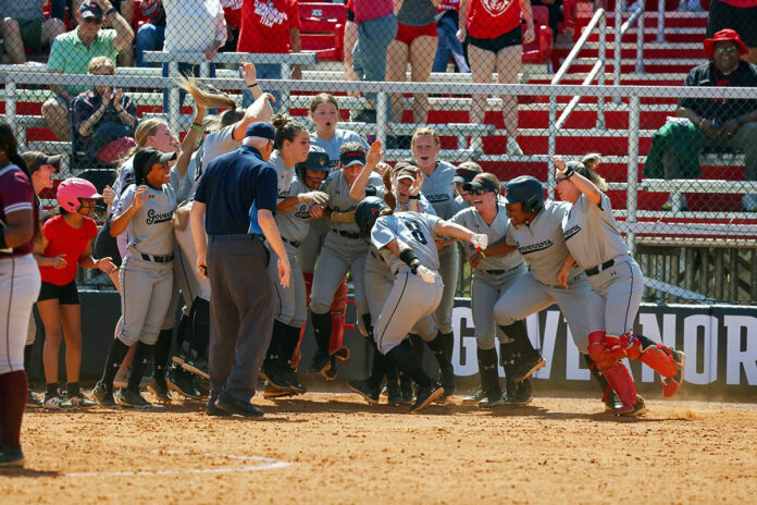 Austin Peay State University Softball downs Bellarmine 6-3 to take rubber game of ASUN series. (Alex Allard, APSU Sports Information)